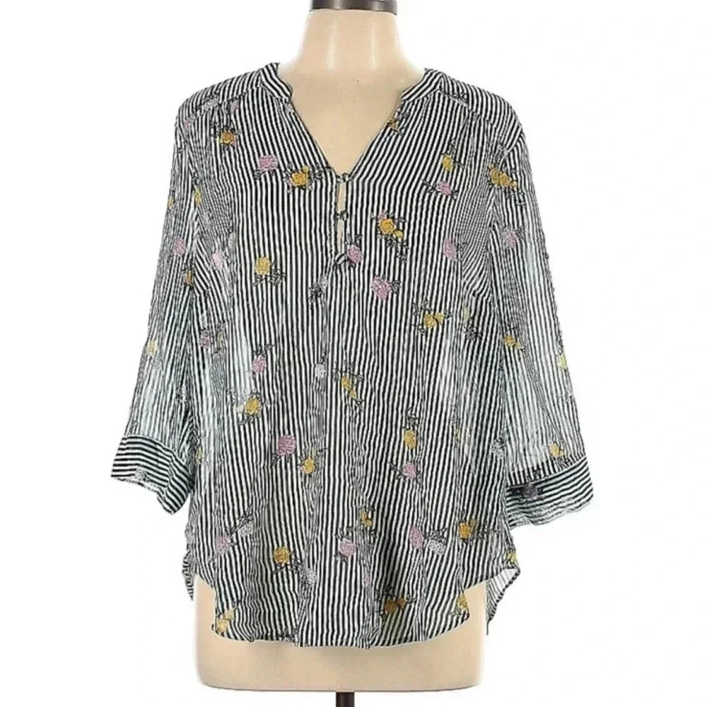 Torrid Green/White‎ Striped Floral Harper Top sz0